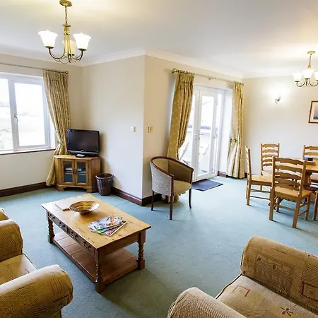 Porth Veor Manor & מלון דירות 3*